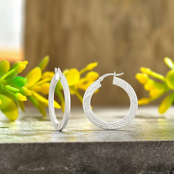 Shop Lc 30mm Diamond-cut Hoop Earrings In Sterling Silver 3.10 Grams