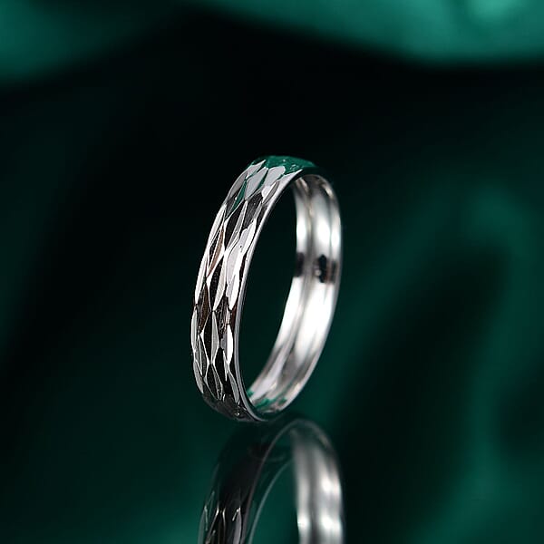 Shop Lc 950 Platinum Diamond-Cut Band Ring 3.35 Grams