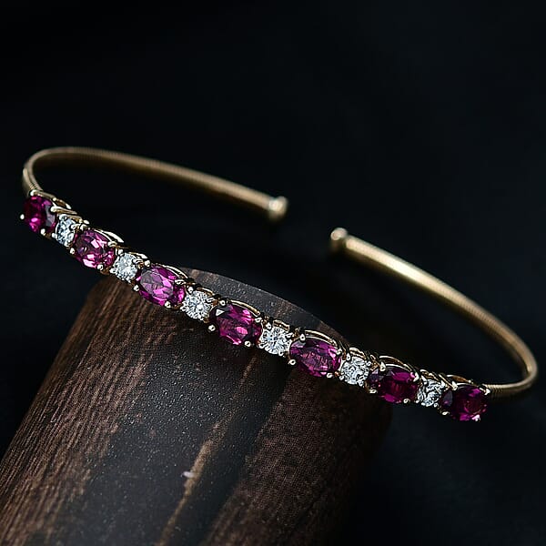 Shop Lc AAA Radiant Ember Garnet And Luxuriant Lab Grown Diamond E-F VS 4.40 Ctw Cuff Bracelet In 10K Yellow Gold (7.25 In)