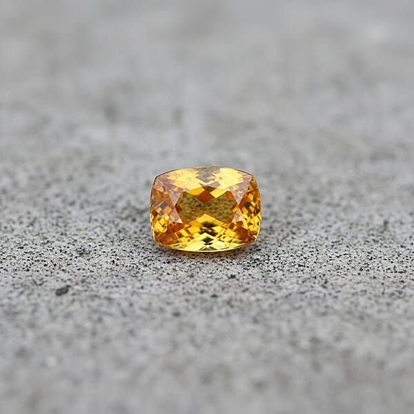Shop Lc AAAA Adamantine Sphene (Cush 9x7 Mm) 2.00 Ctw