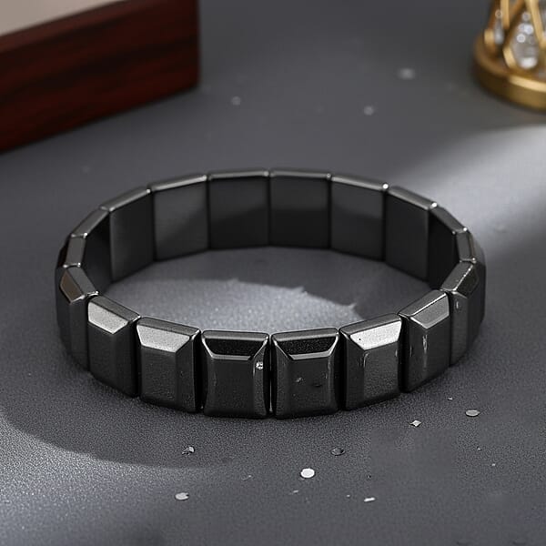 Shop Lc Black Hematite Block Stretch Men's Bracelet 360.00 Ctw (8-8.5 Inches)