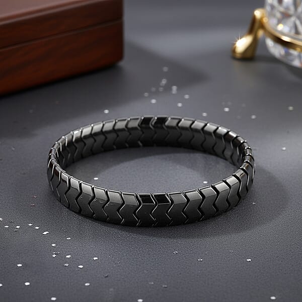 Shop Lc Black Hematite Chevron Block Stretch Men's Bracelet 207.50 Ctw (8-8.5 Inches)