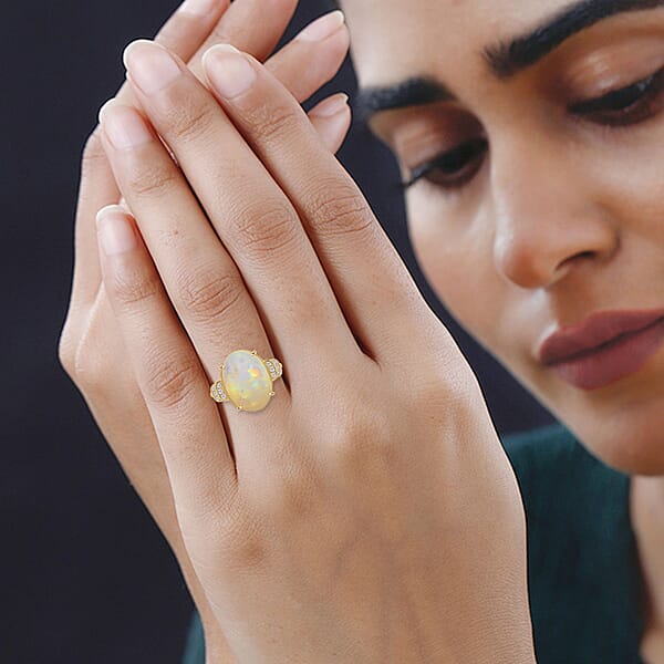 Shop Lc Certified And Appraised Iliana 18K Yellow Gold AAA Ethiopian Welo Opal And G-H SI Diamond Ring 4.20 Grams 10.15 Ctw