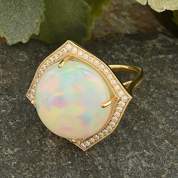 Shop Lc Certified & Appraised Iliana 18K Yellow Gold AAA Ethiopian Welo Opal And G-H SI White Diamond Ring 6 Grams 12.30 Ctw