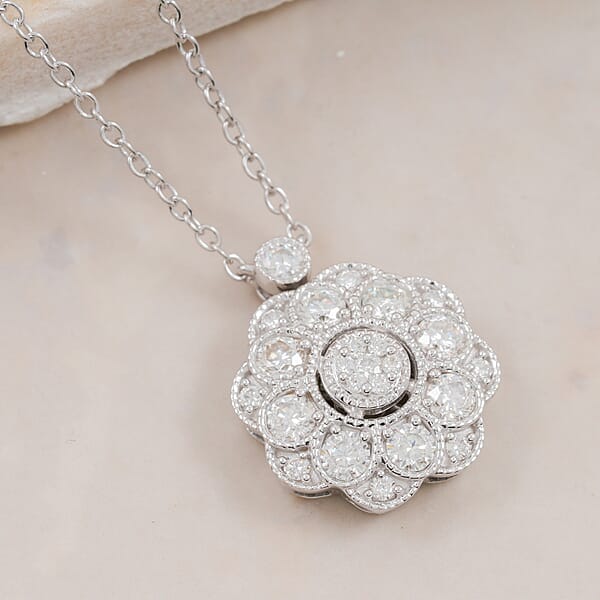 Shop Lc Clarte Petunia Collection Moissanite 0.85 Ctw Necklace In Sterling Silver 18 Inches