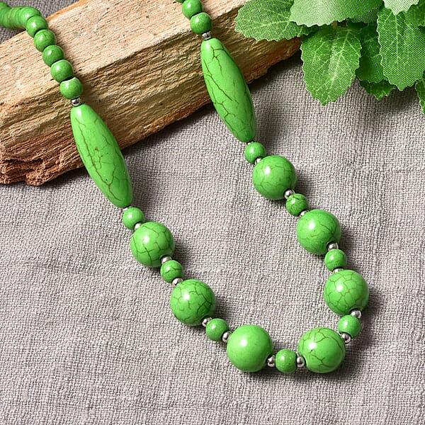 Shop Lc Constituted Green Howlite And Resin Beaded Necklace 18-20 Inches In Stainless Steel 166.00 Ctw
