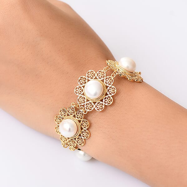 Shop Lc D'Joy Freshwater Pearl Floral Bracelet In 18K Vermeil Yellow Gold Over Sterling Silver (7.25 In)