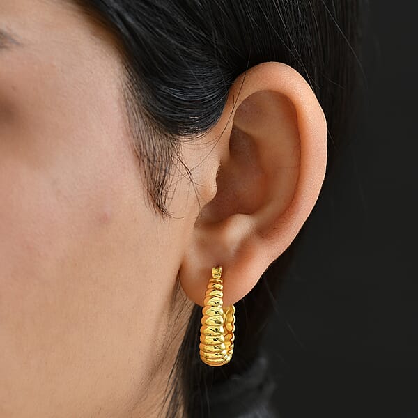 Shop Lc EverTrue Bronzella Collection Ribbed Hoop Earrings In 18K Yellow Gold Plated Bronze