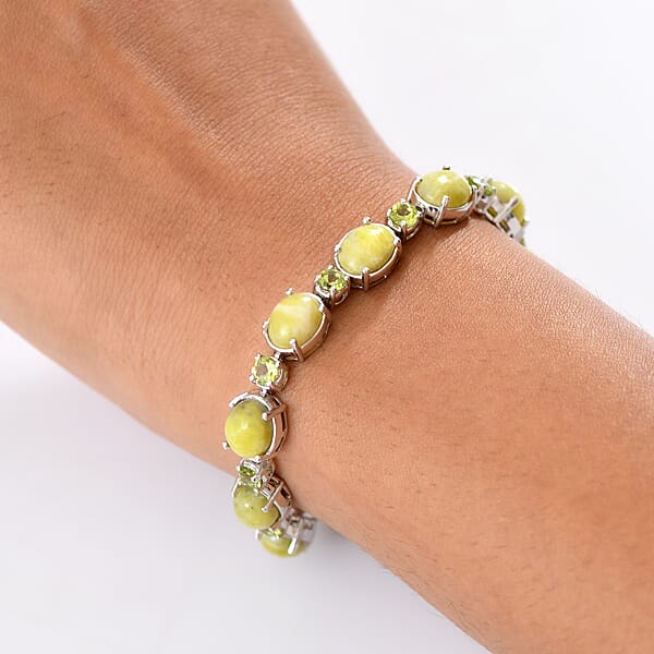Shop Lc EverTrue Connemara Marble Peridot Claddagh Bracelet In Platinum Bond (7.25 In) 25.25 Ctw