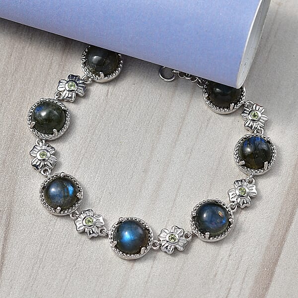 Shop Lc EverTrue Malagasy Labradorite And Hebei Peridot 15.70 Ctw Mystic Bloom Bracelet In Platinum Bond (7.25 In) (Del. In 7-10 Days)