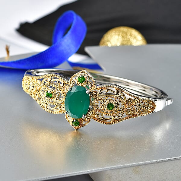 Shop Lc EverTrue Verde Onyx And Chrome Diopside 8.50 Ctw Bangle Bracelet In In 18K YG Plated And Platinum Bond (7.25 In)