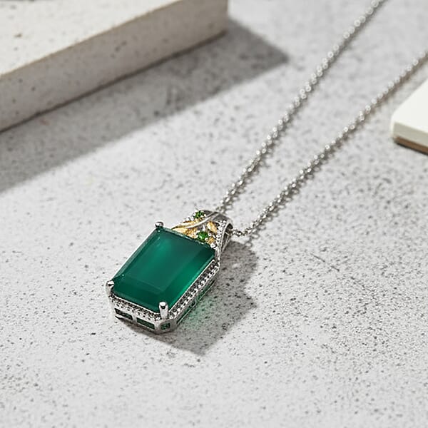 Shop Lc EverTrue Verde Onyx Chrome Diopside Pendant In 18K YG Plated And Platinum Bond With Stainless Steel Necklace 13.10 Ctw (20 Inches)