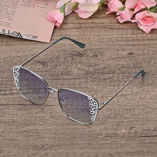 Shop Lc Flower Design UV400 Polarized Sunglass With Storage Bag- Light Blue