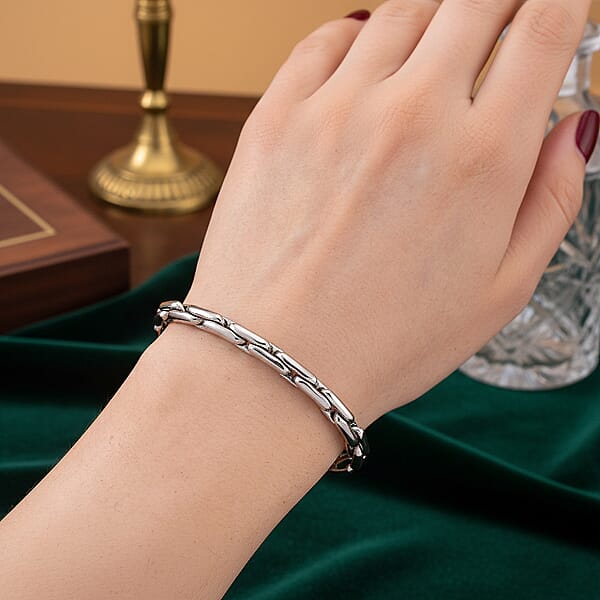 Shop Lc Hammer Circular Link Bracelet In Stainless Steel (7-9In)