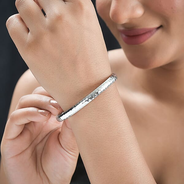 Shop Lc Hammered Textured Bangle Bracelet In Sterling Silver (7.25 In) 4.60 Grams