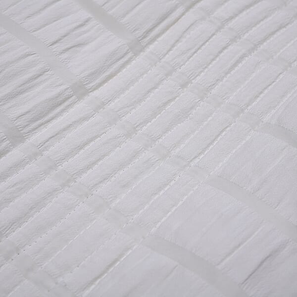 Shop Lc Homesmart Beige Striped Queen Size Microfiber Quilt With Set Of Shams