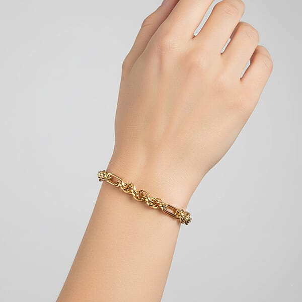 Shop Lc Italian 10K Yellow Gold Figaro Twist Bracelet (7.50 In) 5.10 Grams