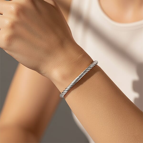 Shop Lc Italian Twisted Omega Chain Bracelet In Rhodium Over Sterling Silver (7.25 In) 9 Grams