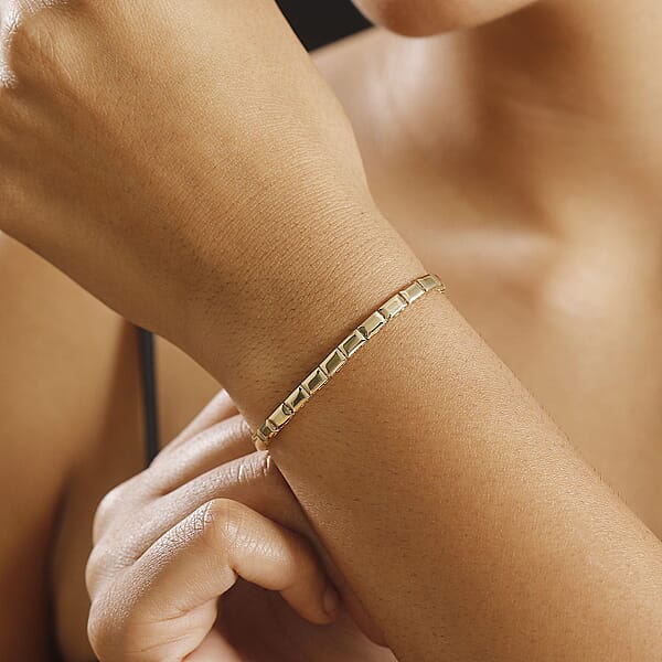 Shop Lc Luxoro Bar Bracelet In 10K Yellow Gold (7.25 In) 4.90 Grams