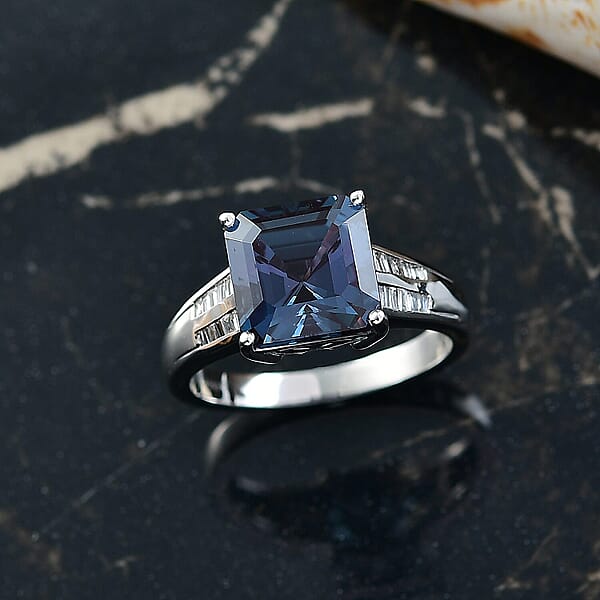 Shop Lc Luxuriant AAA Lab Grown Alexandrite And E-F VS Lab Grown Diamond 4.50 Ctw Twilight Regent Ring In 10K White Gold 4.3 Grams