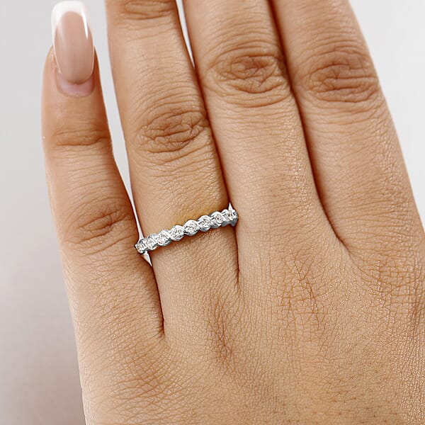 Shop Lc Luxuriant Lab Grown Diamond E-F VS 0.25 Ctw Band Ring In 10K White Gold (Del. In 10-12 Days)