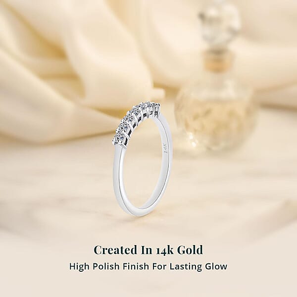 Shop Lc Luxuriant Lab Grown Diamond E-F VS 0.25 Ctw Ring In 14K White Gold (Del. In 10-12 Days)