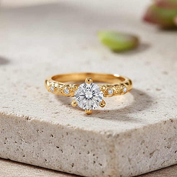 Shop Lc Luxuriant Lab Grown Diamond (E-F VS) Ring In 24K Yellow Gold 1.10 Ctw