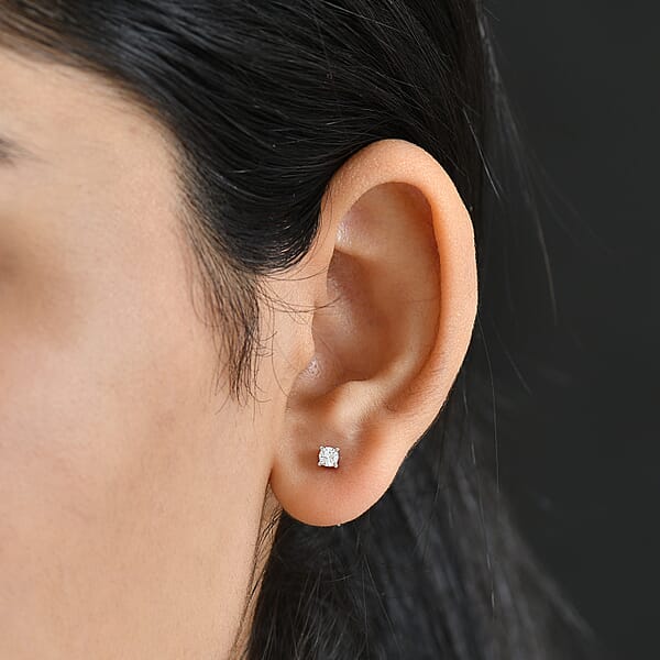 Shop Lc Luxuriant Lab Grown Diamond G-H SI 0.25 Ctw Earrings In Rhodium Over Sterling Silver