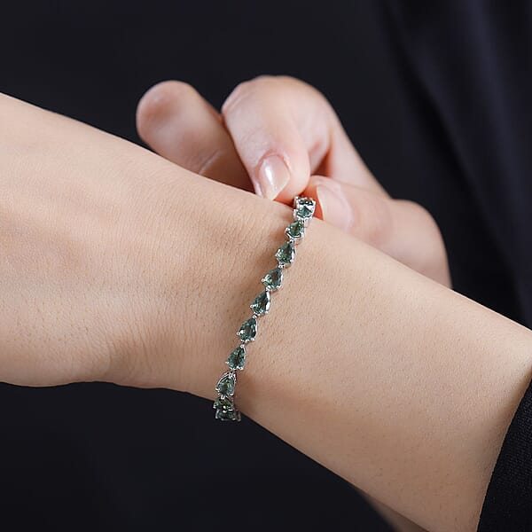 Shop Lc Natural Green Apatite 10.30 Ctw Serenity Vine Bracelet In Rhodium Over Sterling Silver (7.25 In)
