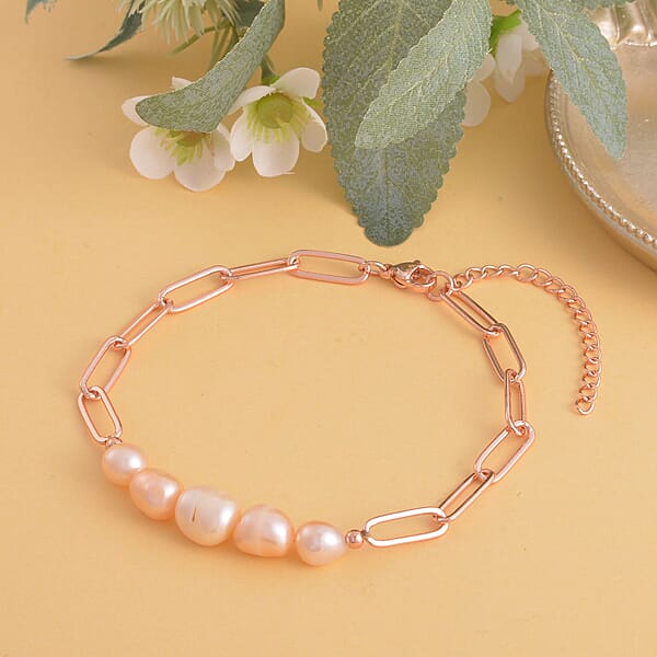 Shop Lc Peach Freshwater Pearl Paper Clip Chain Bracelet In Rosetone (8-10In)
