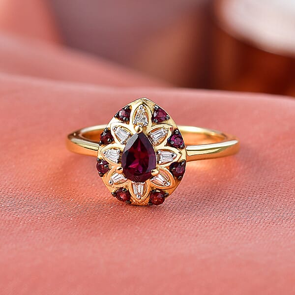 Shop Lc Premium Anthill Garnet And Luxuriant Lab Grown Diamond G-H SI 0.75 Ctw Bloom Ring In 18K Vermeil Yellow Gold Over Sterling Silver (Del. In 5-7 Days)