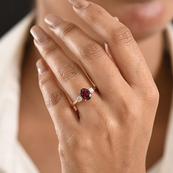 Shop Lc Premium Malawi Magenta Garnet And Luxuriant Lab Grown Diamond G-H SI 1.70 Ctw Solace Ring In 18K Vermeil Rose Gold Over Sterling Silver