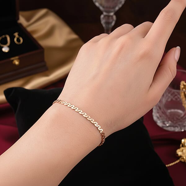 Shop Lc Smooth Curved Twist Chain Bracelet In ION Plated RG Stainless Steel (7.0-8.0In)