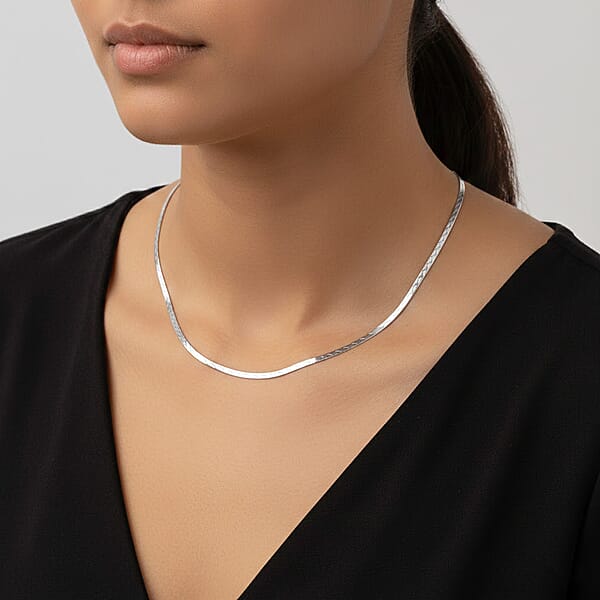 Shop Lc Sterling Silver Textured Wavy Chain Necklace (18 Inches) (3.60 G)