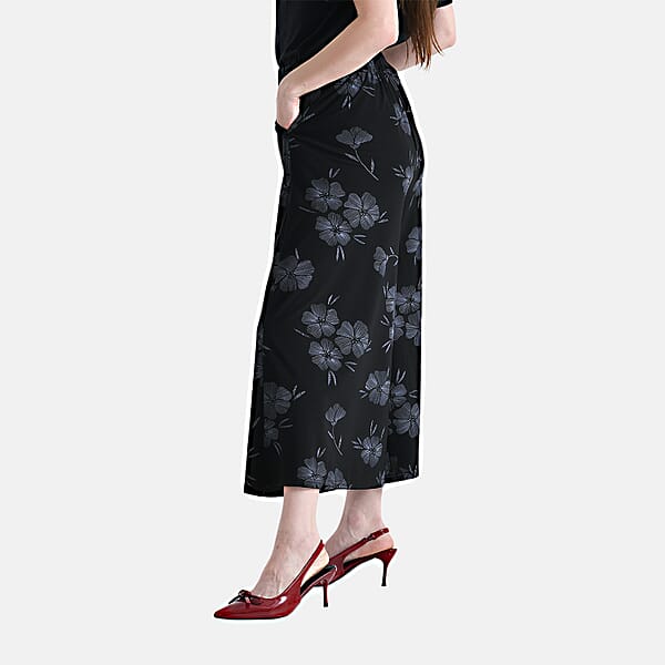Shop Lc TAMSY Black Floral Printed Wide Leg Capri Pant With Pockets - S/M