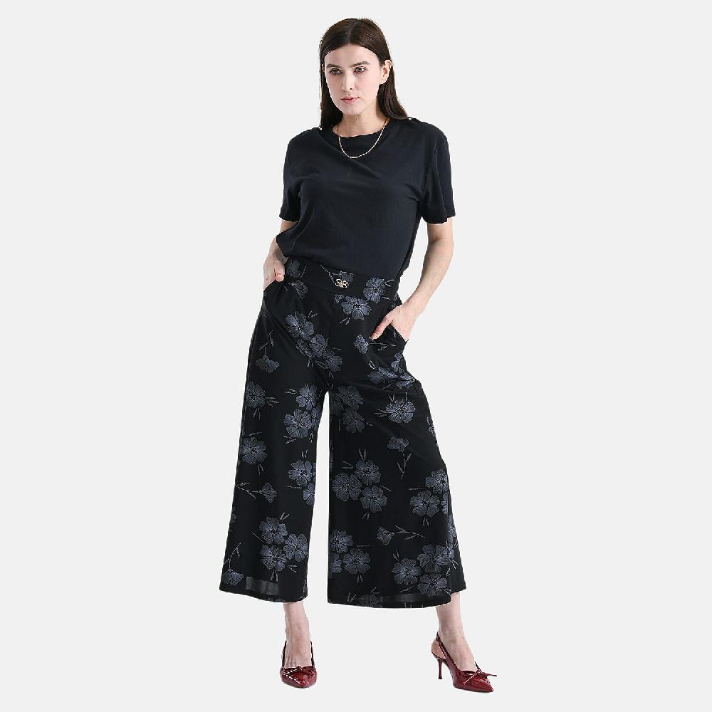 shop lc TAMSY Black Floral Printed Wide Leg Capri Pant with Pockets - S/M