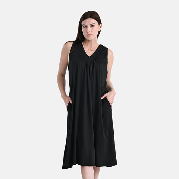 Shop Lc TAMSY Black Knit Sleeveless Midi House Dress - One Size Fits Most