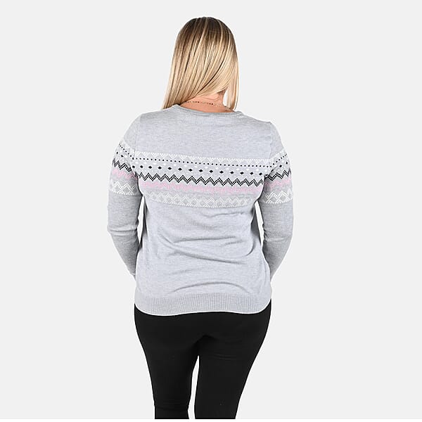 Shop Lc Tamsy Gray Knit Round Neck Sweater With Chevron Pattern - M