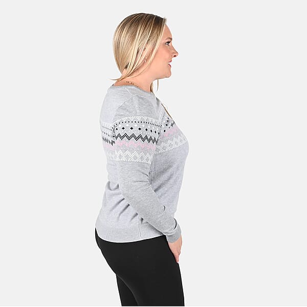 Shop Lc Tamsy Gray Knit Round Neck Sweater With Chevron Pattern - M