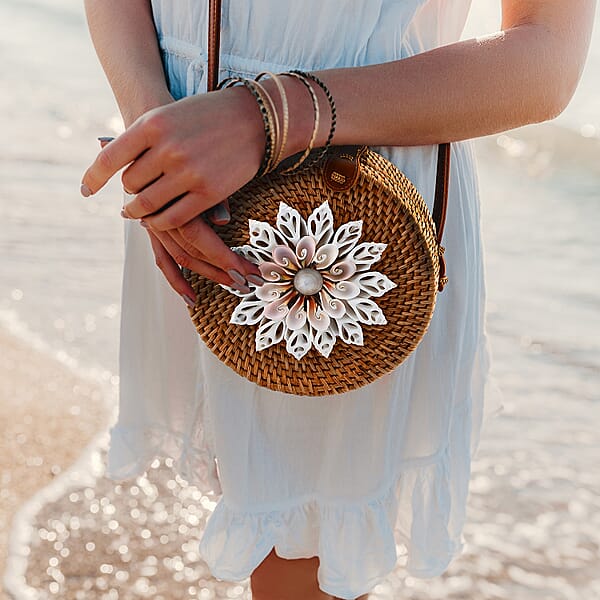 Shop Lc Tamsy Handmade Brown Round Crossbody Bag With Shell