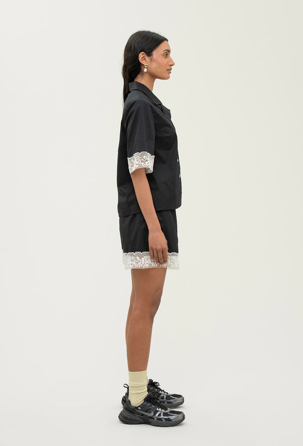 Shrimps Zaza Shorts - Black/Cream