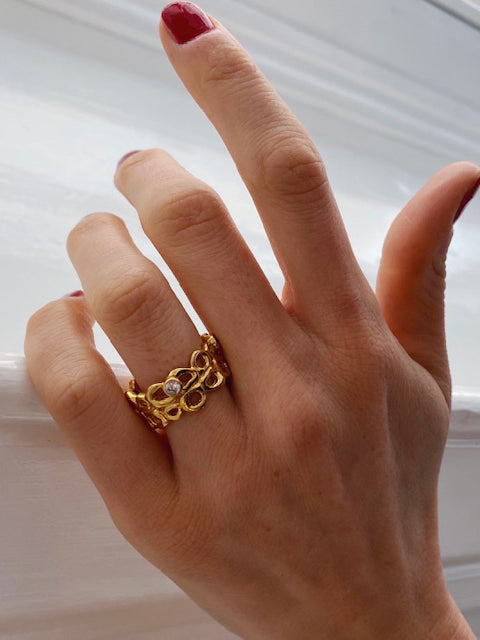 Shyla The Bordeaux Ring