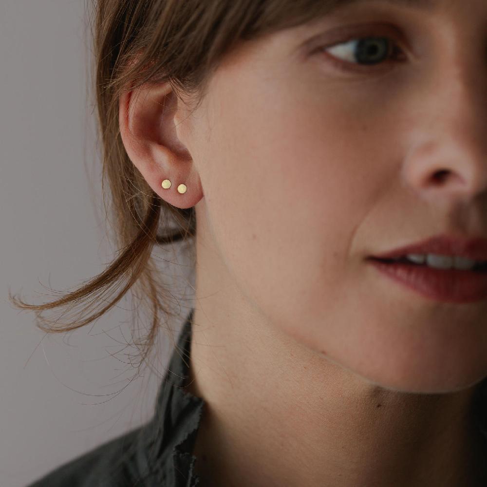 Sia Taylor Dot Studs