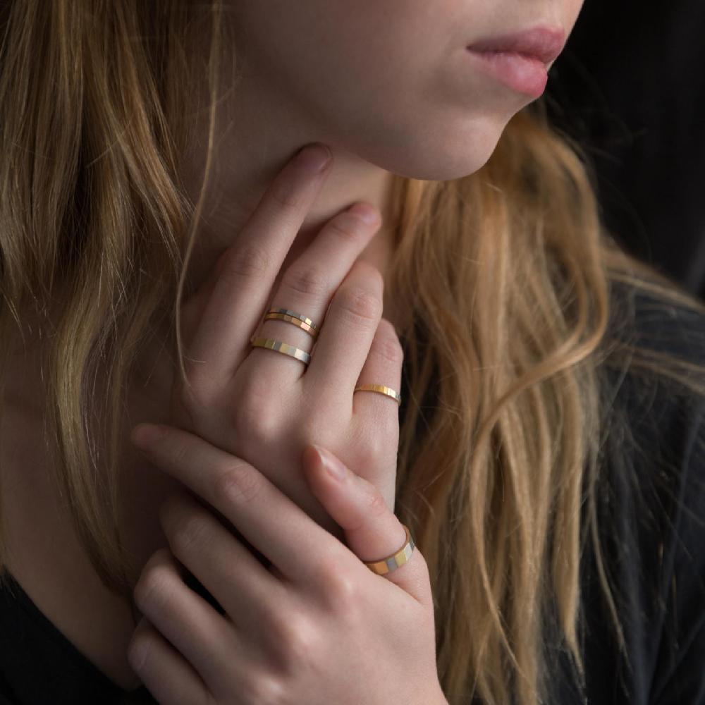 Sia Taylor Faceted Band