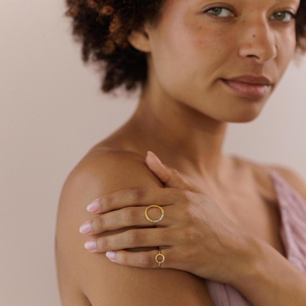 Sia Taylor Tiny Halo Ring – Size F