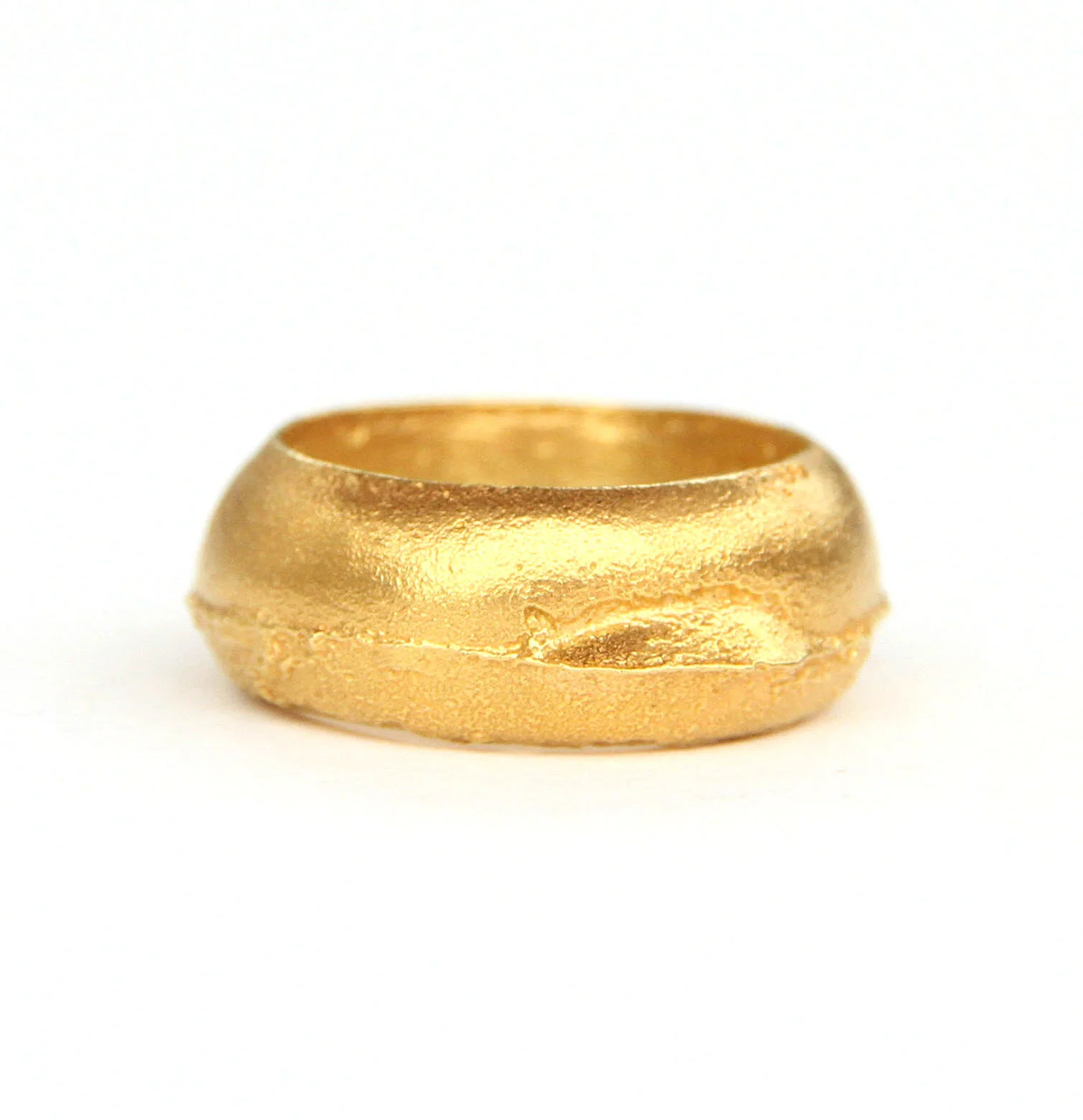 sian evans jewellery recycled 18ct gold 8.5mm wide textured D shape wedding ring