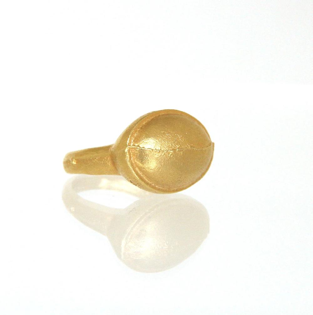 Sian Evans Jewellery Recycled 18ct Gold Cabochon Cocktail Ring