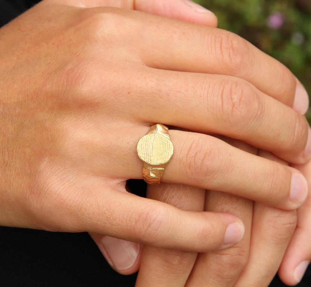 Sian Evans Jewellery Recycled 18ct Solid Gold Signet Ring