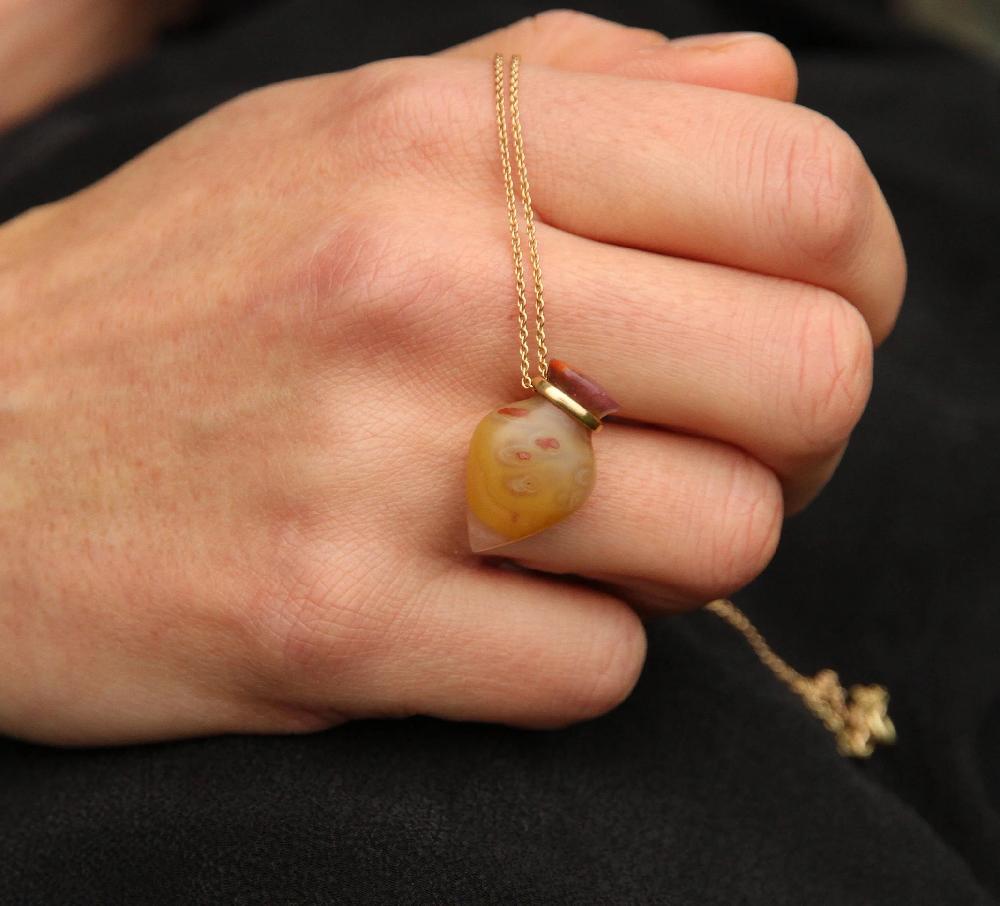 Sian Evans Jewellery Carved Burn Ann Agate Urn