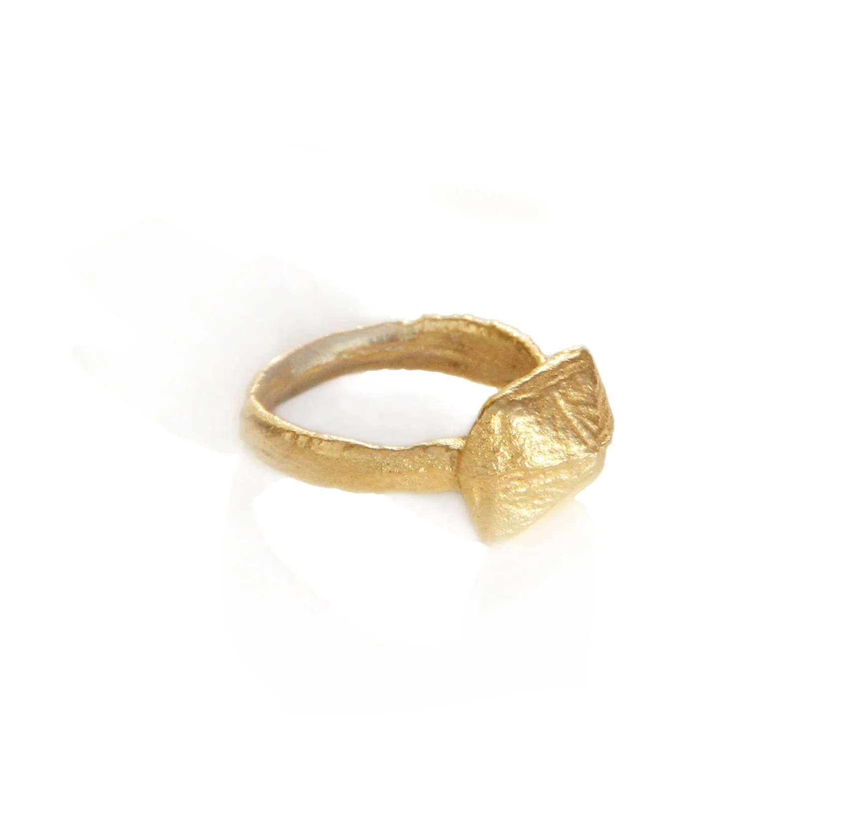 Sian Evans Jewellery Small Gold Pyramid Shaped Ring